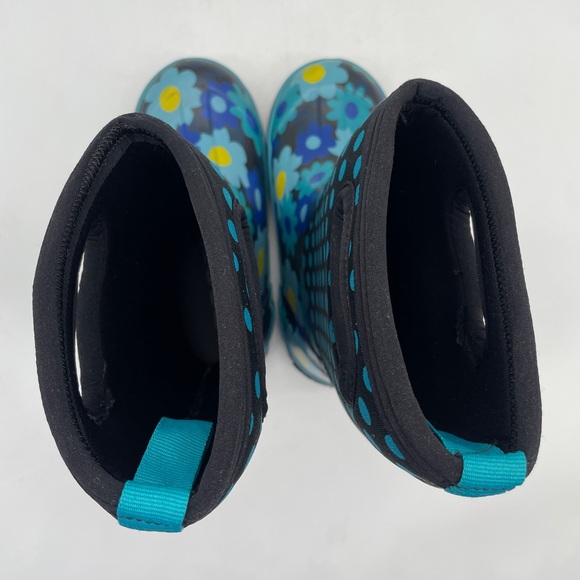 Bogs Flower Dots Winter Classic Boots 
# 71436-444
Youth 1 Blue Yellow Black - Picture 6 of 10